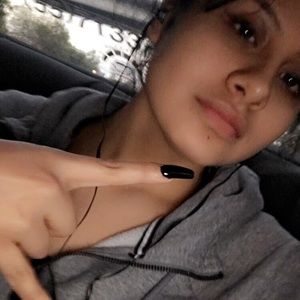 Meet your Posher, Maira